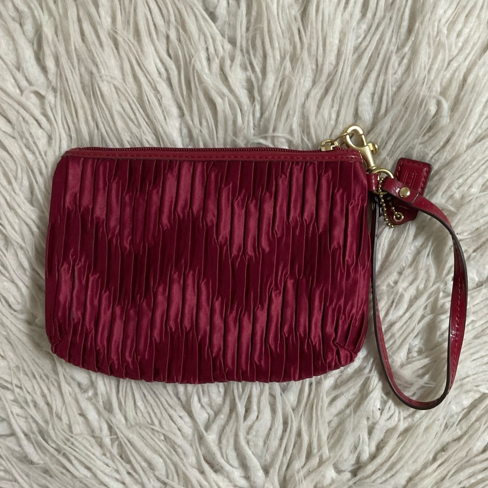 Coach Ashley Wine Red Zip Around Gathered Satin Y2K 2000s Wristlet Bag EUC - Picture 2 of 8